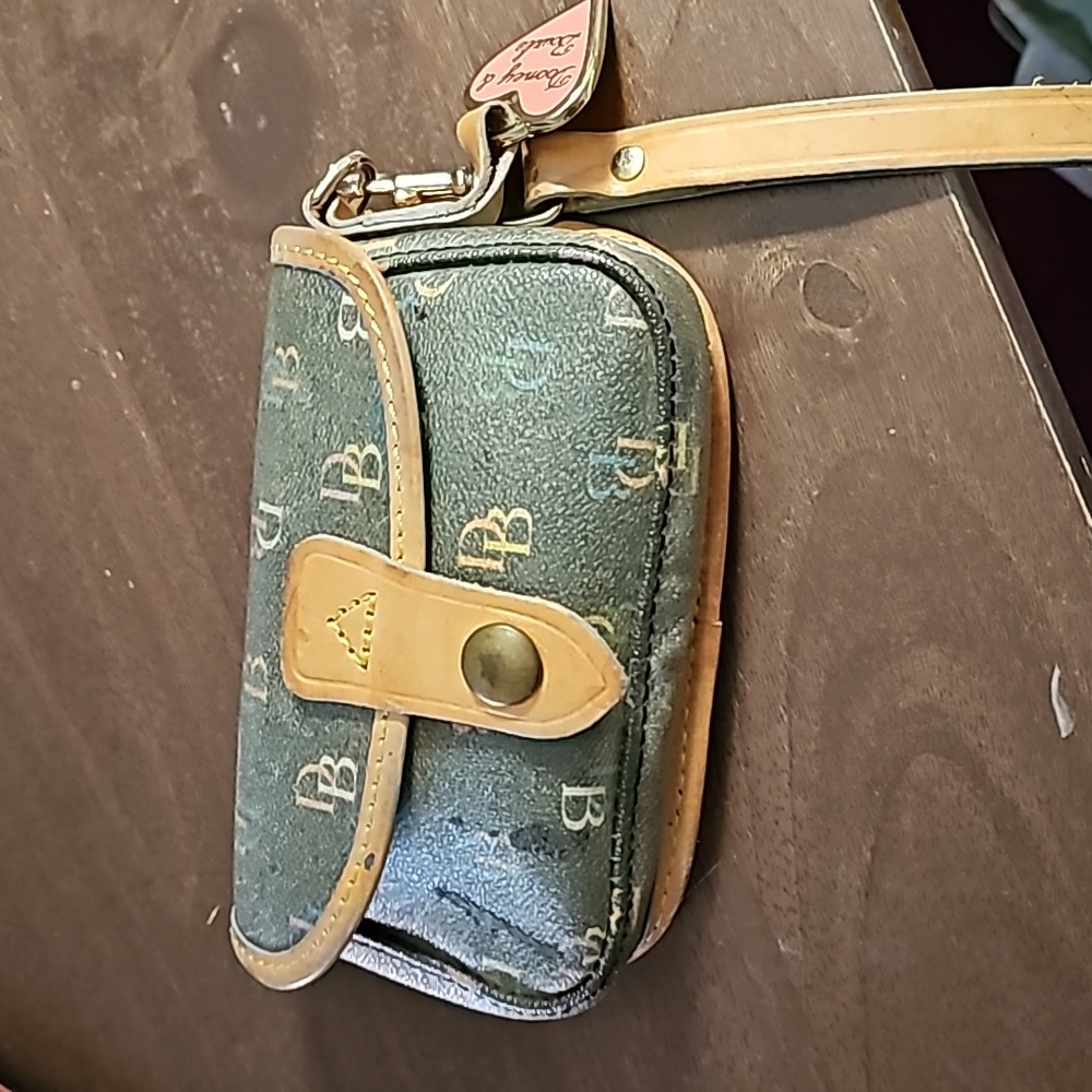 D & B Wristlet